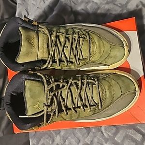 Jordan 12 size 9 men